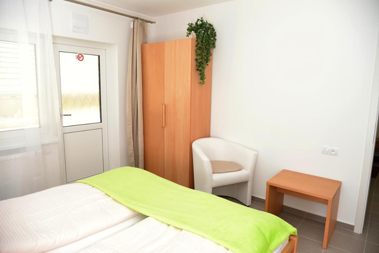 Penzion A Restaurace Pintovka Tábor Exteriör bild